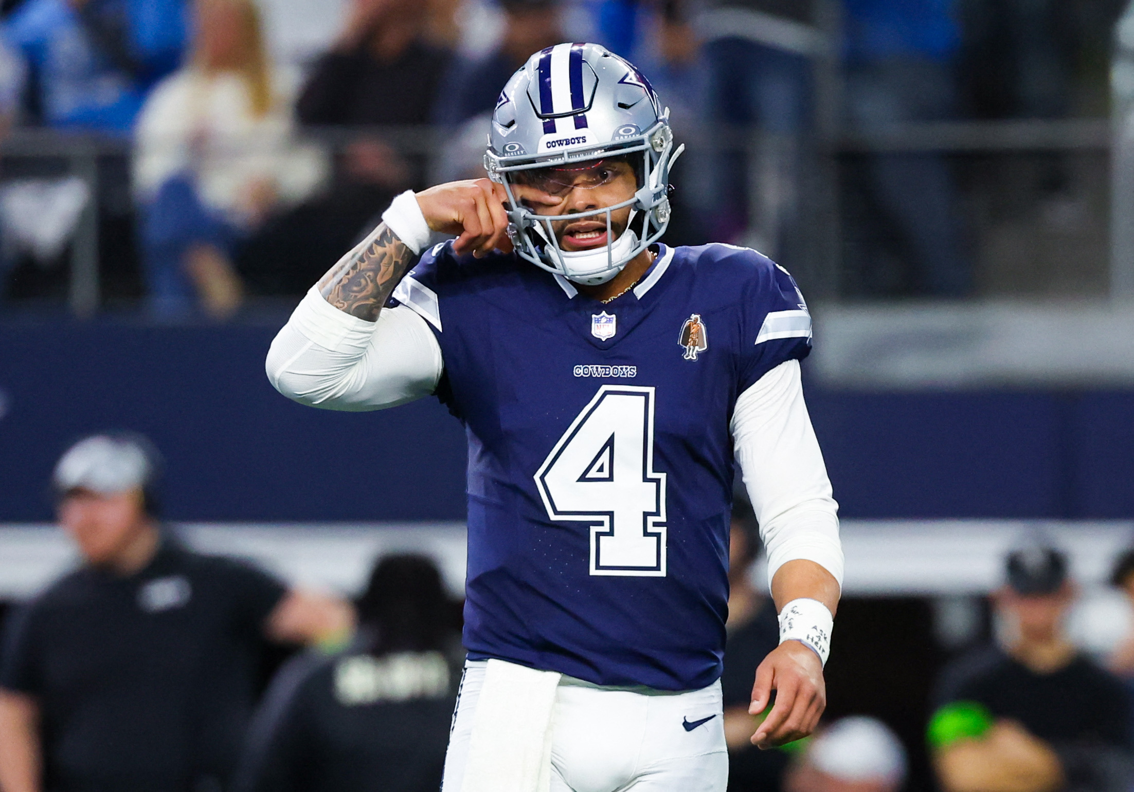 CONTRACT DEAL: DALLAS COWBOYS Quaterback Dak Prescott just approved a contract afair with the….SEE DETAILS…