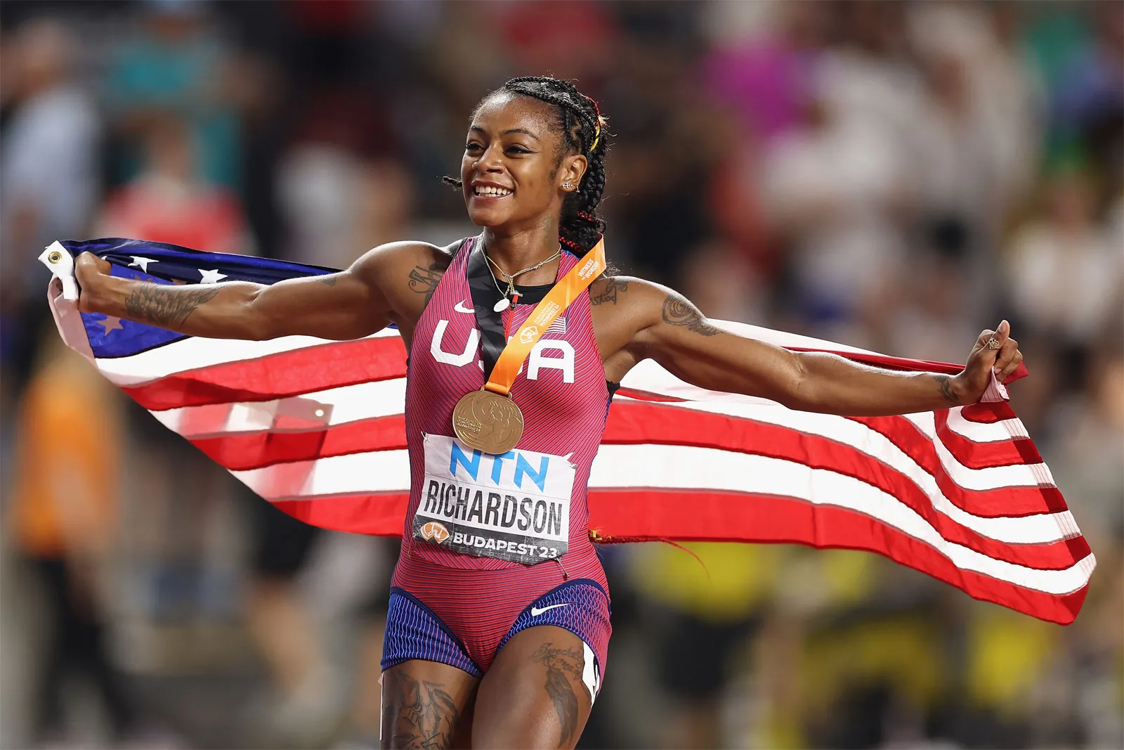 BREAKING NEWS: Sha'Carri Richardson the dynamic and charismatic American sprinter has been making waves both on and off the track Known for her incredible speed and flamboyant style, Richardson captured the.......