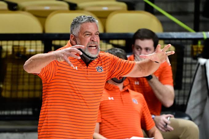 The Best Ever: Auburn Tigers Dominate Missouri in SEC Opener, Bruce Pearl Achieves 300th Career Win at…